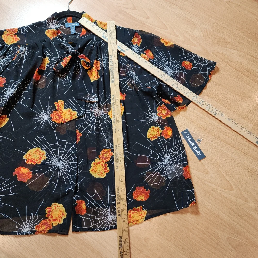 NWT ModCloth Spider Webs Floral Tie-Neck Sheer Black Orange Button Blouse Top XL - Picture 7 of 14